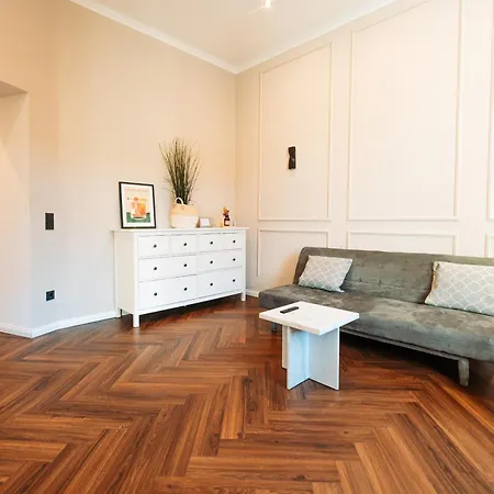 Stylisches Mit Schlafzimmer & Wohnzimmer *