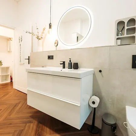 Stylisches Mit Schlafzimmer & Wohnzimmer Coblença
