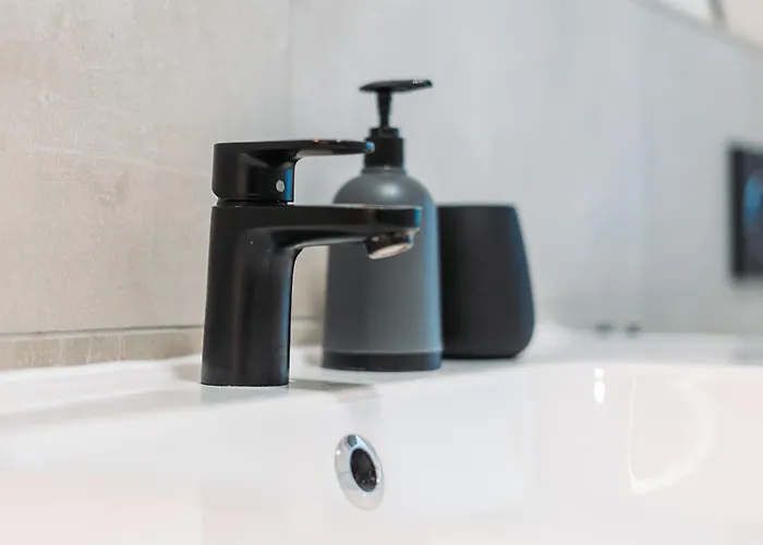 Stylisches Mit Schlafzimmer & Wohnzimmer Coblença