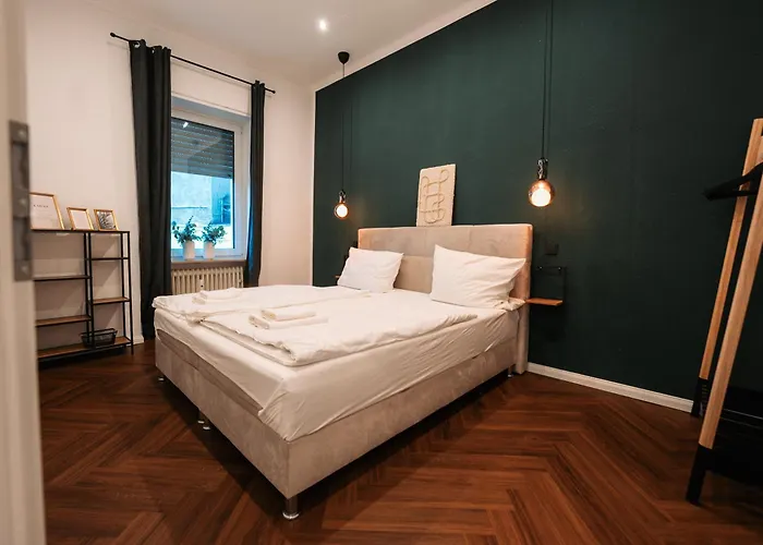 Stylisches Mit Schlafzimmer & Wohnzimmer * Coblença